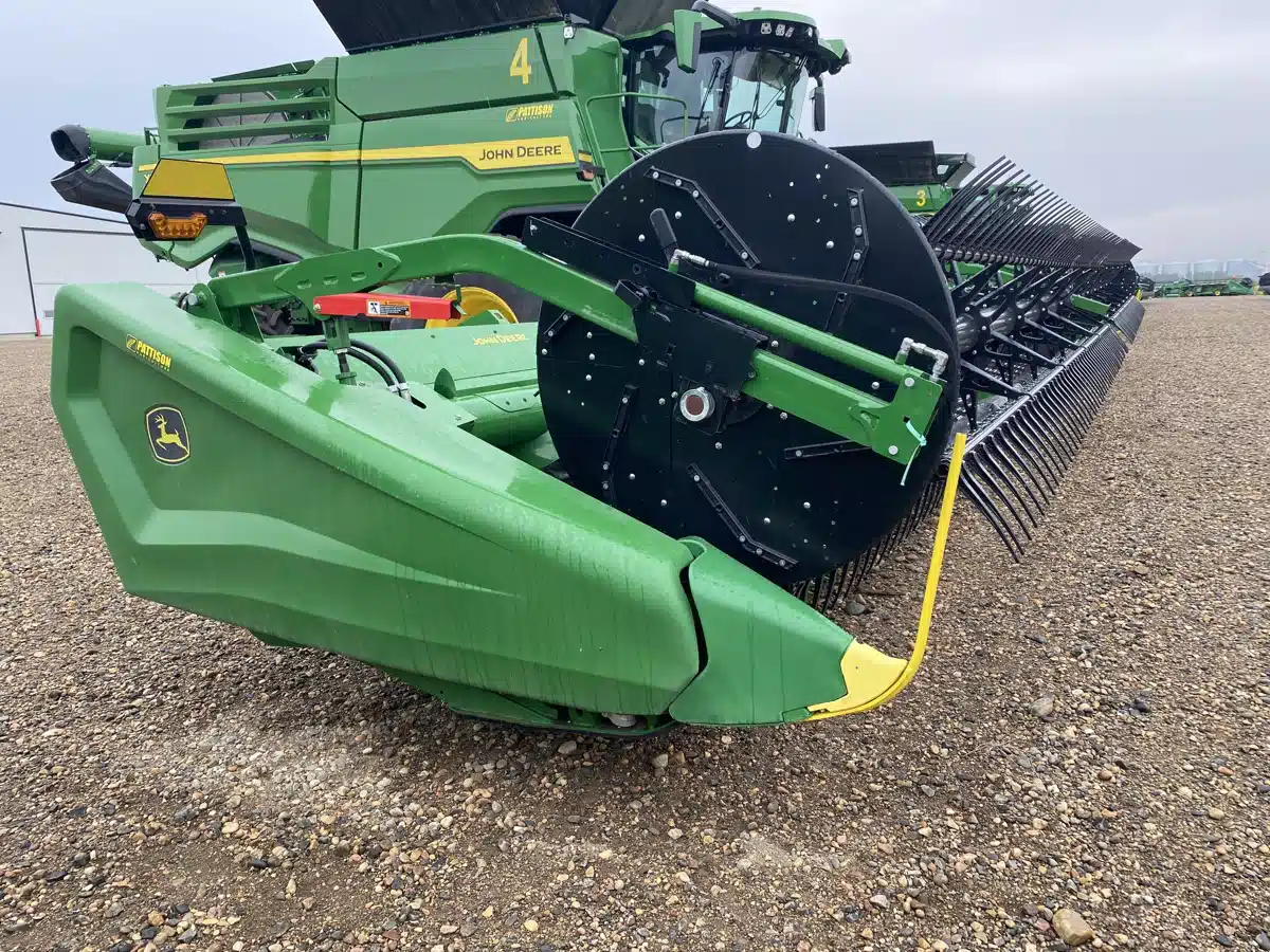 Gallery image 1 for Used 2024 John Deere HD50R Header - Draper