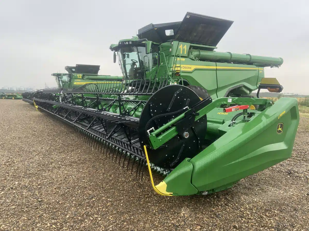 Gallery image 2 for Used 2024 John Deere HD50R Header - Draper