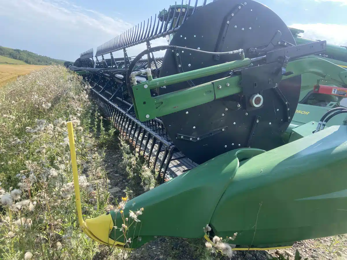 Gallery image 1 for Used 2022 John Deere HD50R Header - Draper