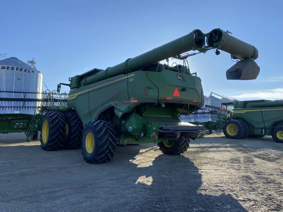 Gallery image 2 for Used 2023 John Deere X9 1100 Combine