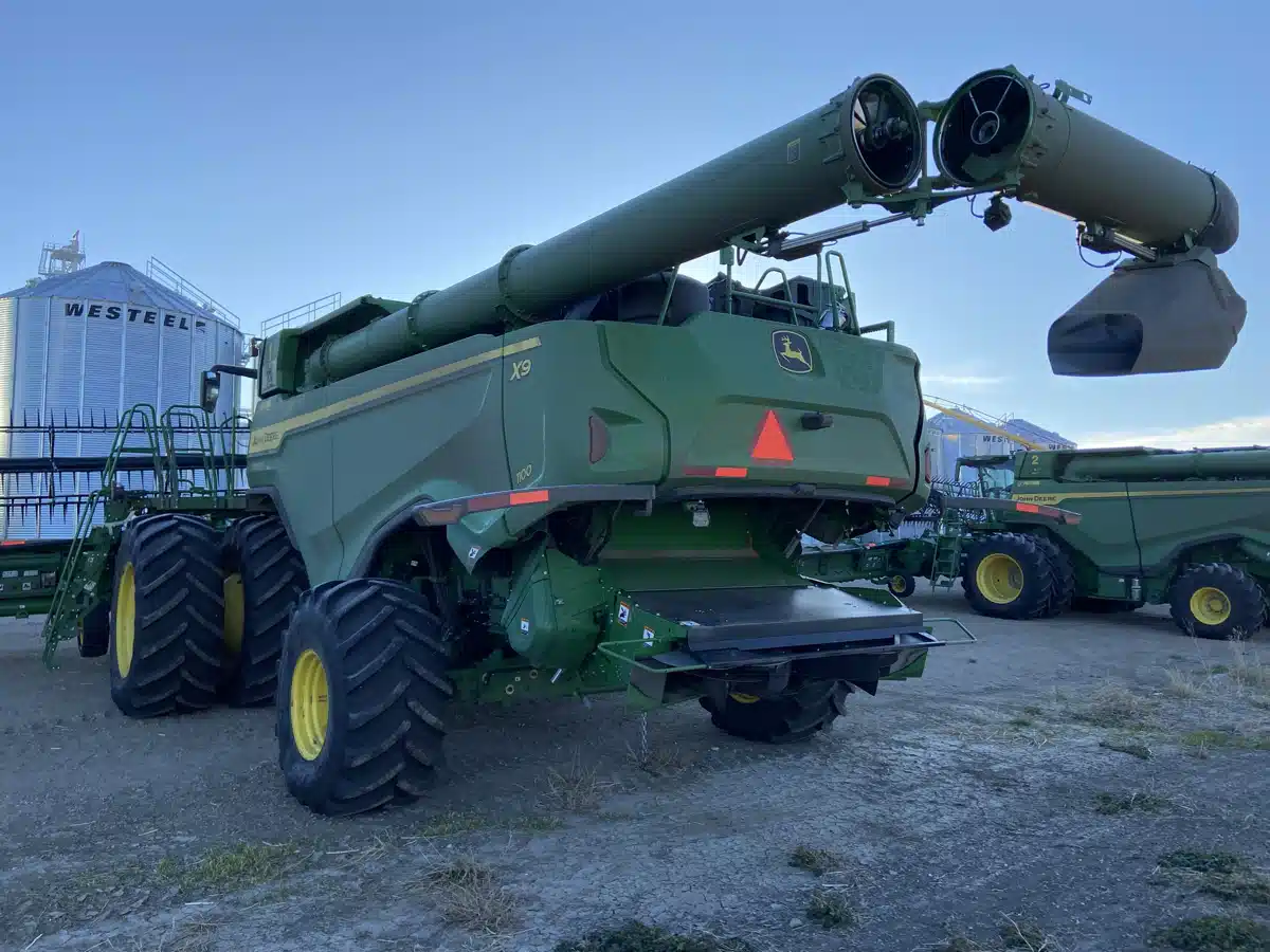 Gallery image 2 for Used 2022 John Deere X9 1100 Combine