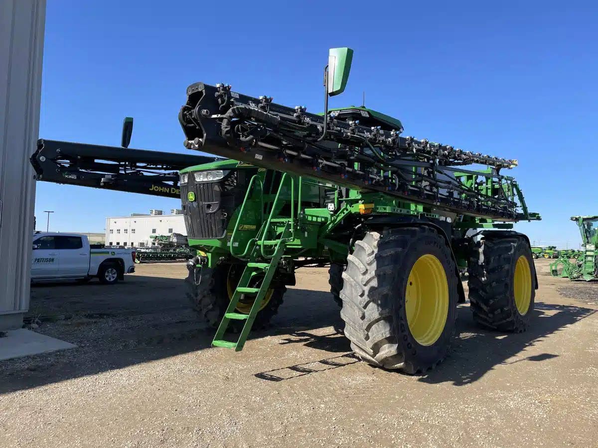 Gallery image 1 for Used 2023 John Deere 616R Sprayer - Self Propelled