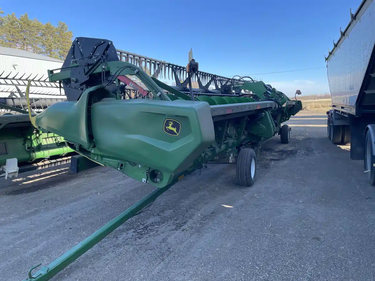Gallery image 2 for Used 2021 John Deere RD40F Header - Flex