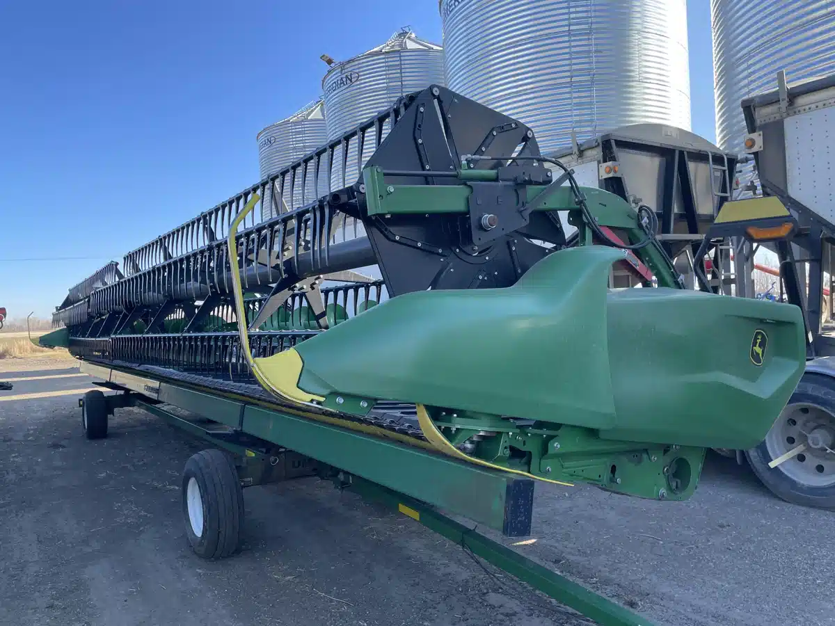 Gallery image 1 for Used 2021 John Deere RD40F Header - Flex