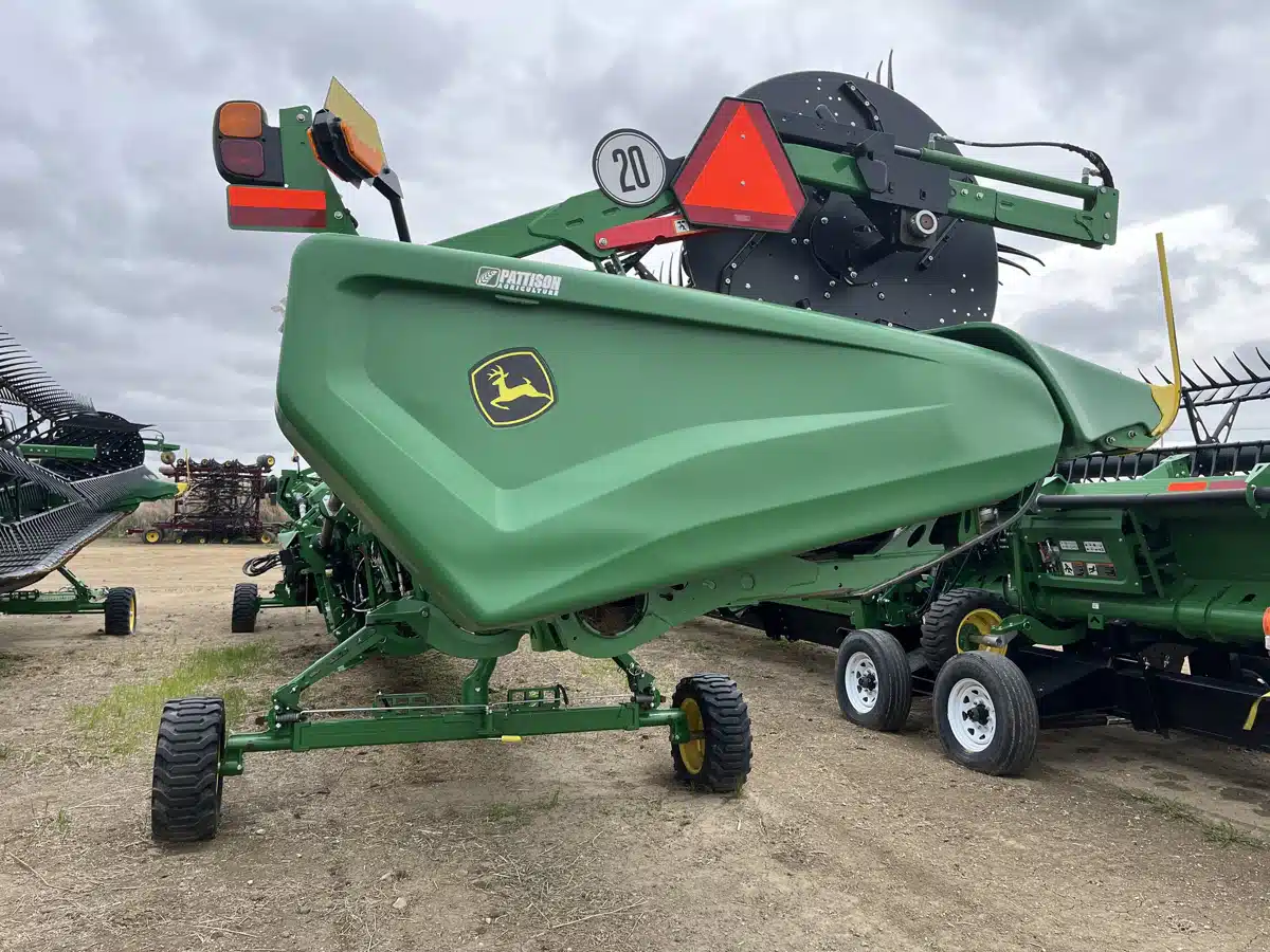 Gallery image 2 for Used 2023 John Deere HD45R Header - Draper