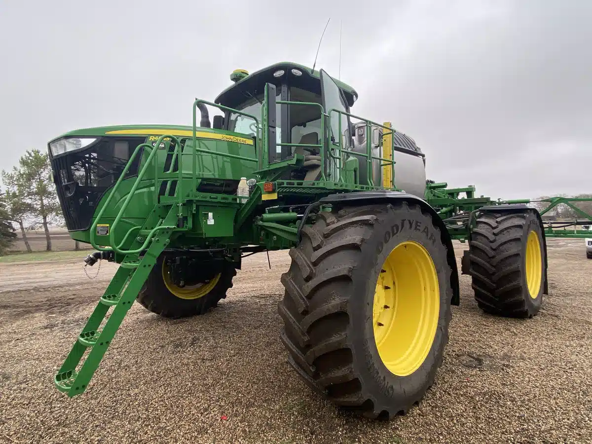 Gallery image 2 for Used 2021 John Deere R4045 Sprayer - Self Propelled