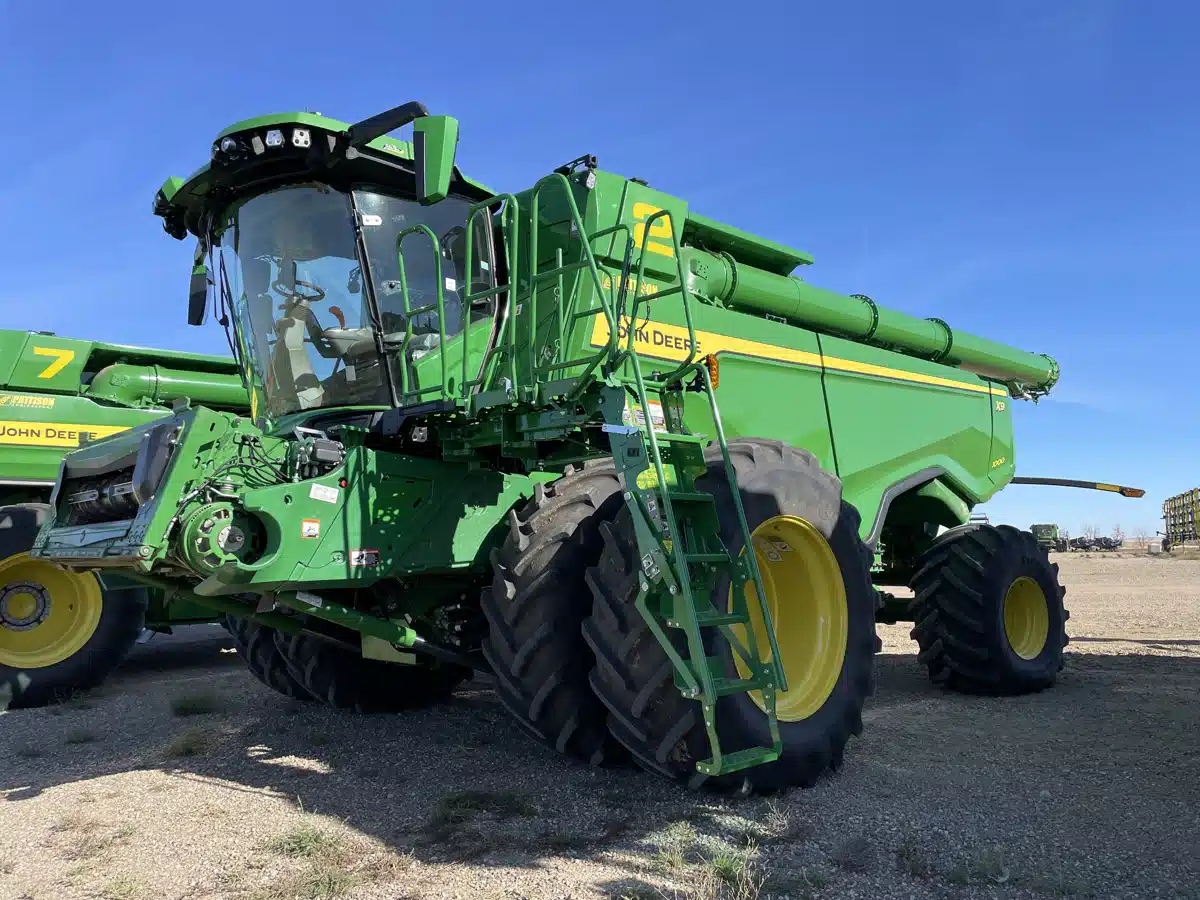 Gallery image 1 for Used 2023 John Deere X9 1000 Combine
