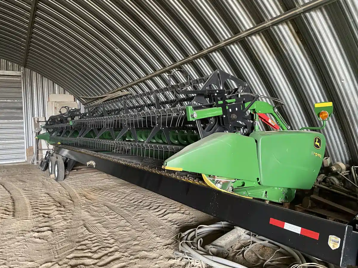 Gallery image 2 for Used 2015 John Deere 640FD Header - Draper