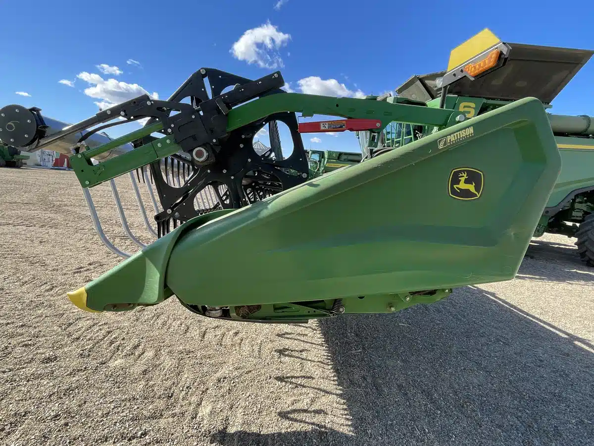Gallery image 2 for Used 2023 John Deere HD50F Header - Flex