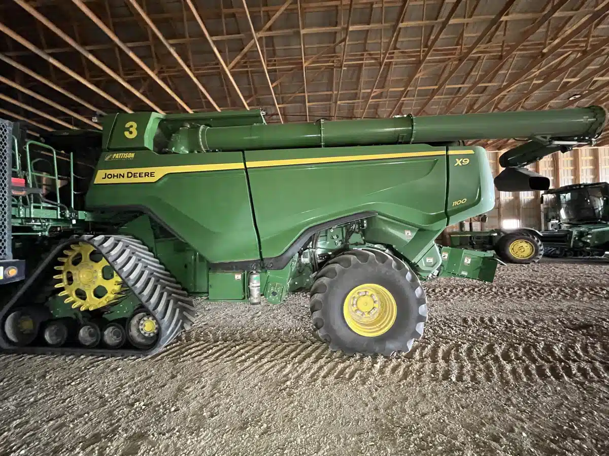 Gallery image 2 for 2024 John Deere X9 1100 Combine