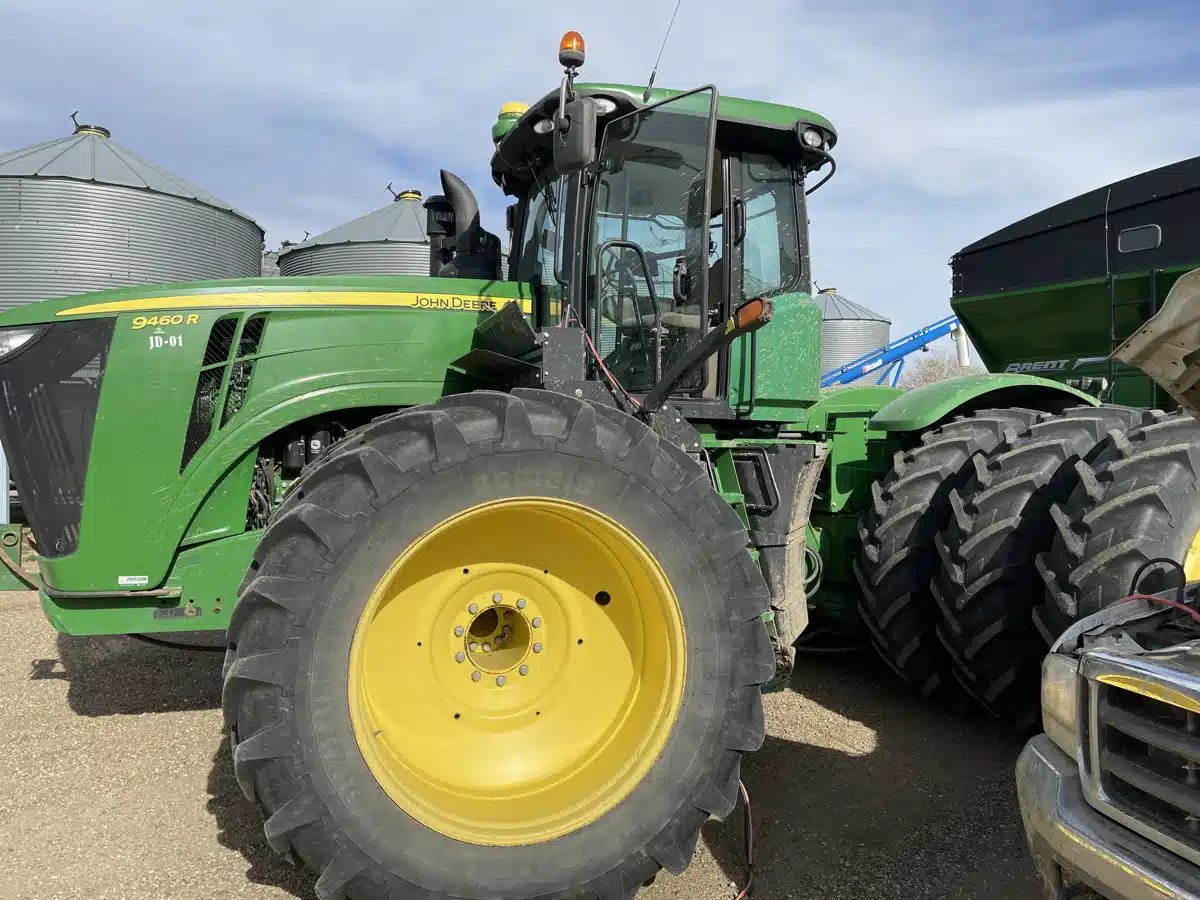Gallery image 2 for Used 2012 John Deere 9460R Tractor