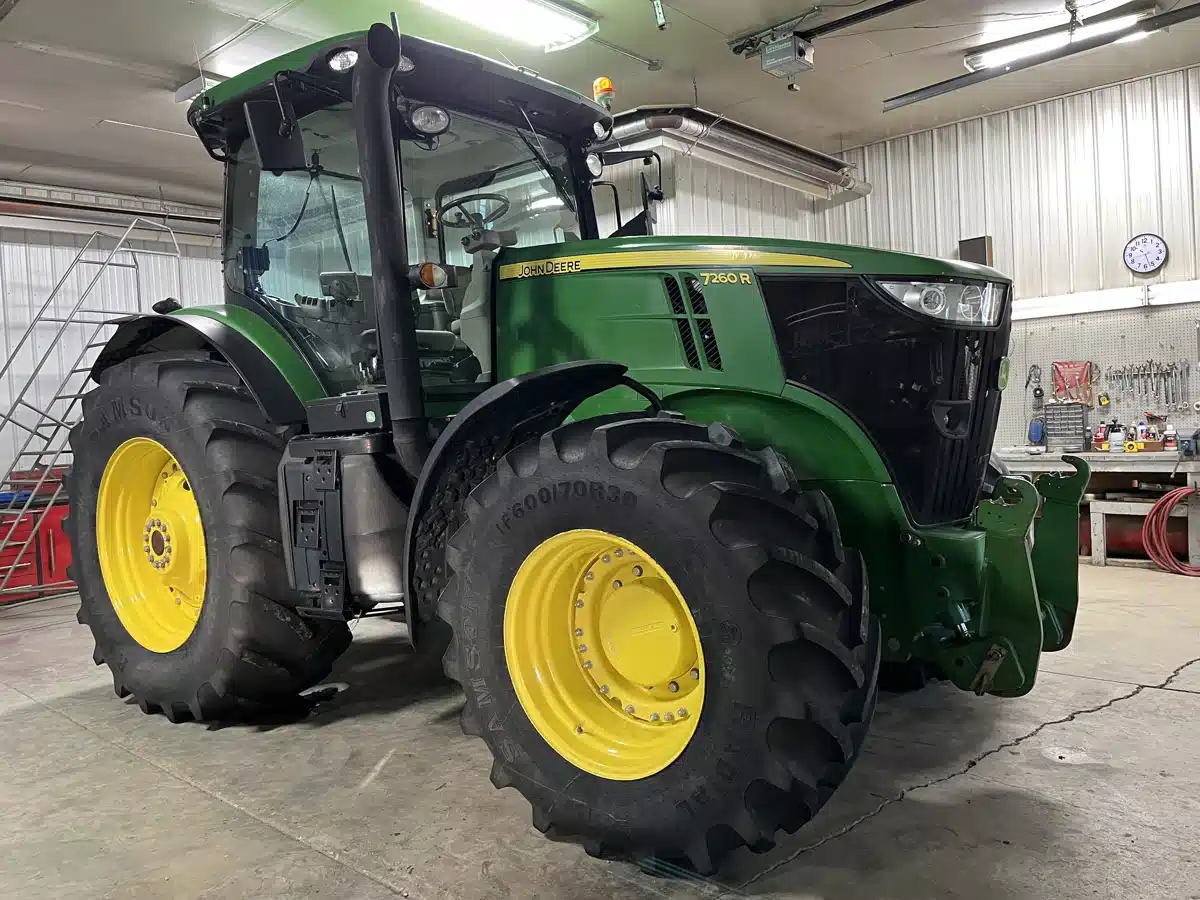 Gallery image 2 for Used 2013 John Deere 7260R Tractor