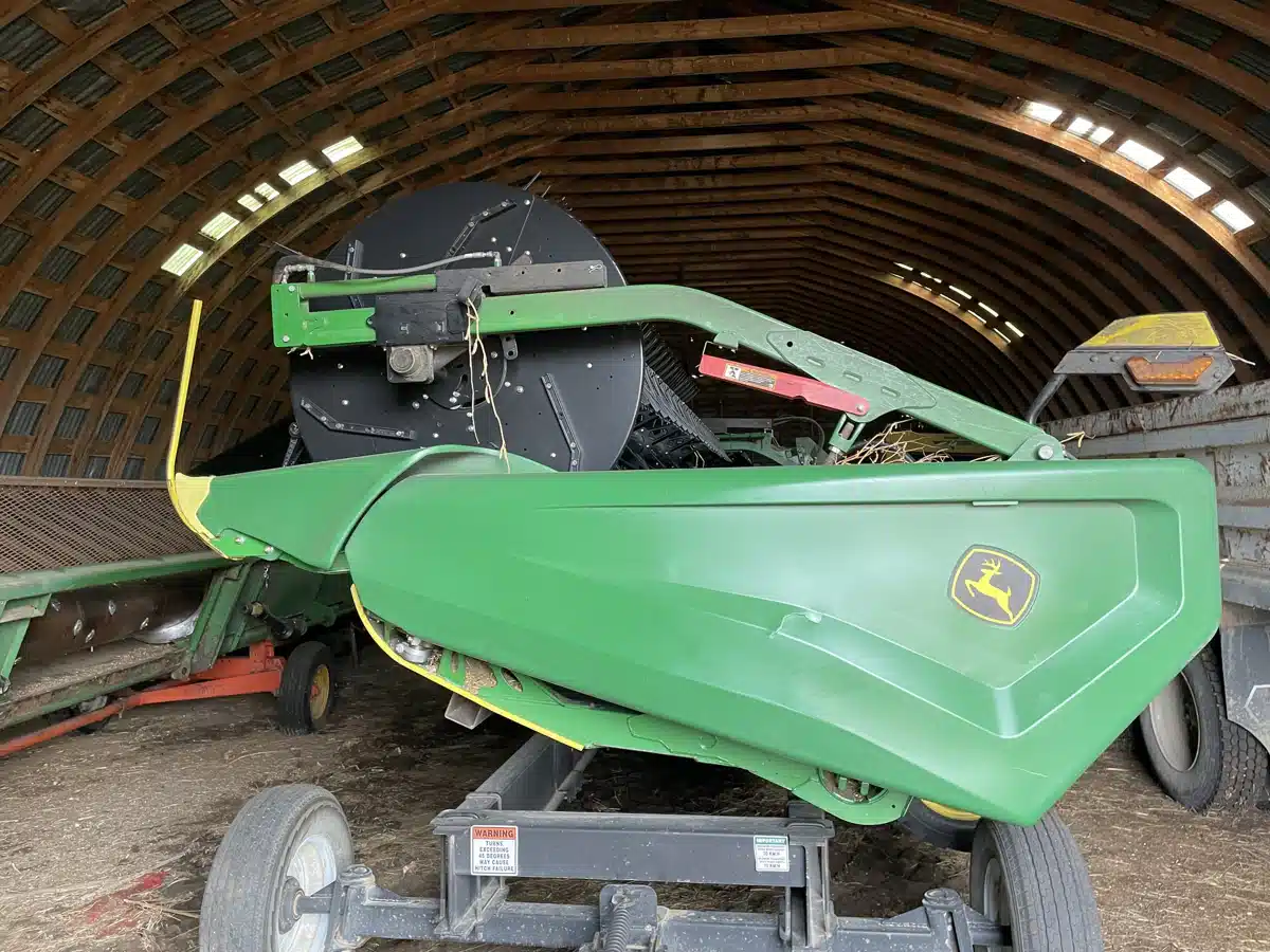 Gallery image 2 for Used 2022 John Deere HD50R Header - Draper