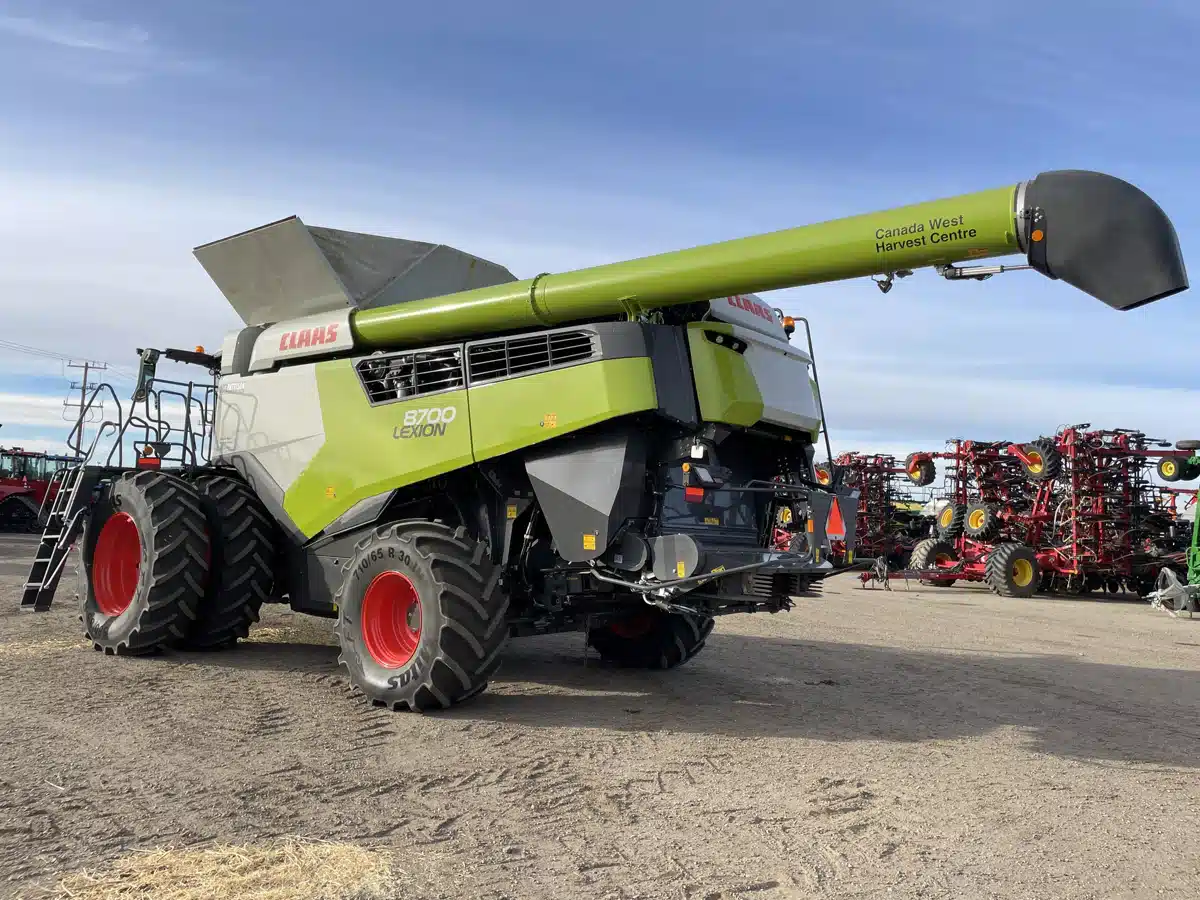 Gallery image 2 for Used 2023 CLAAS LEXION 8700 Combine