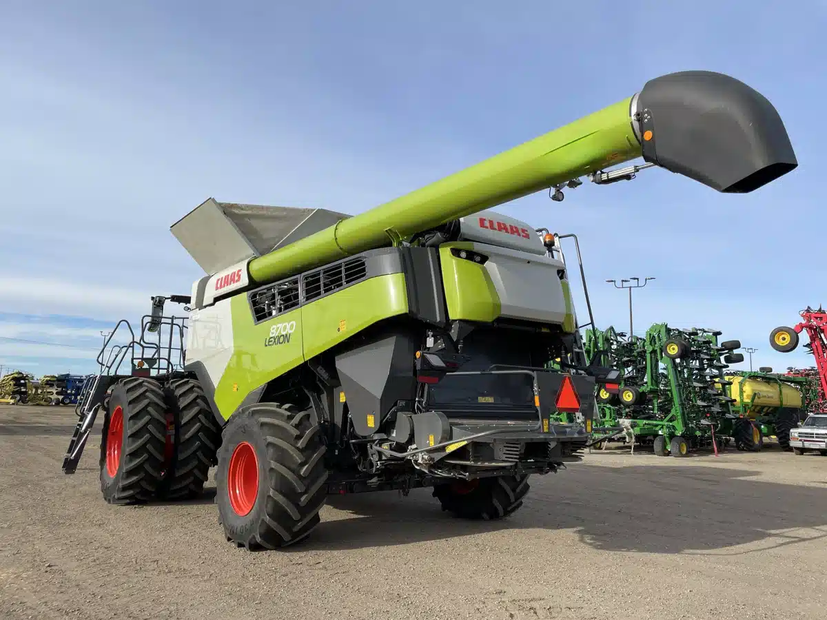 Gallery image 2 for Used 2023 CLAAS LEXION 8700 Combine