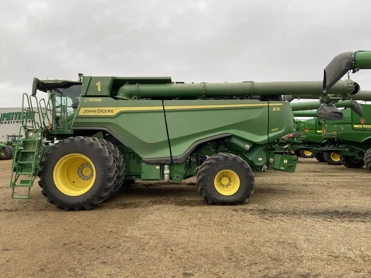 Gallery image 2 for Used 2023 John Deere X9 1100 Combine
