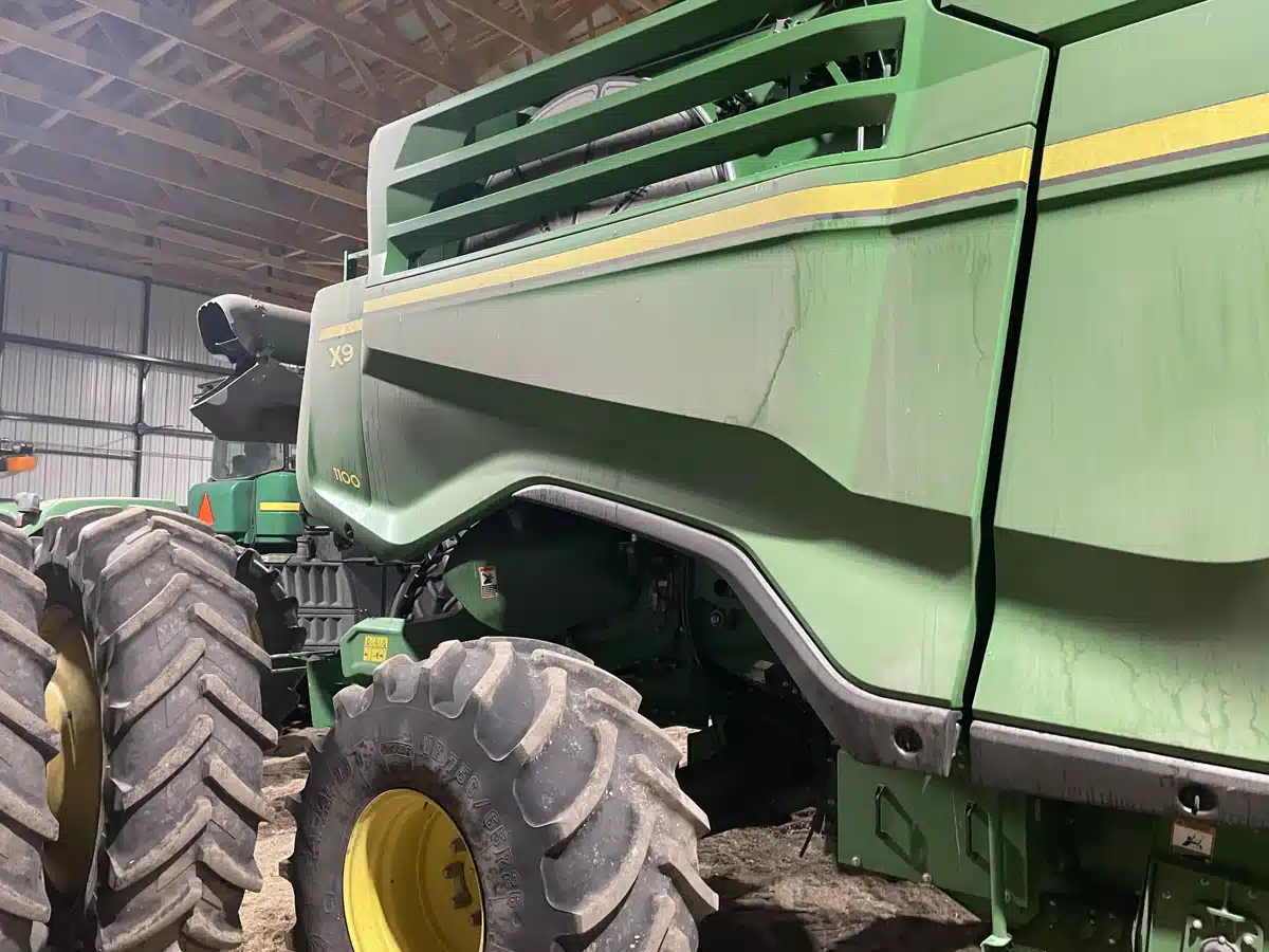 Gallery image 2 for Used 2021 John Deere X9 1100 Combine