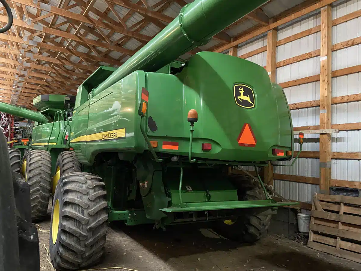 Gallery image 2 for Used 2011 John Deere 9870 STS Combine