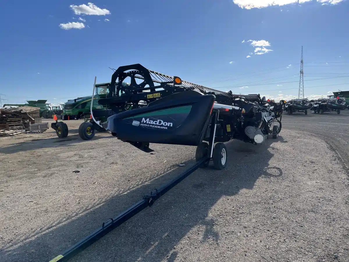 Gallery image 1 for Used 2015 MacDon FD75 Header - Flex Draper