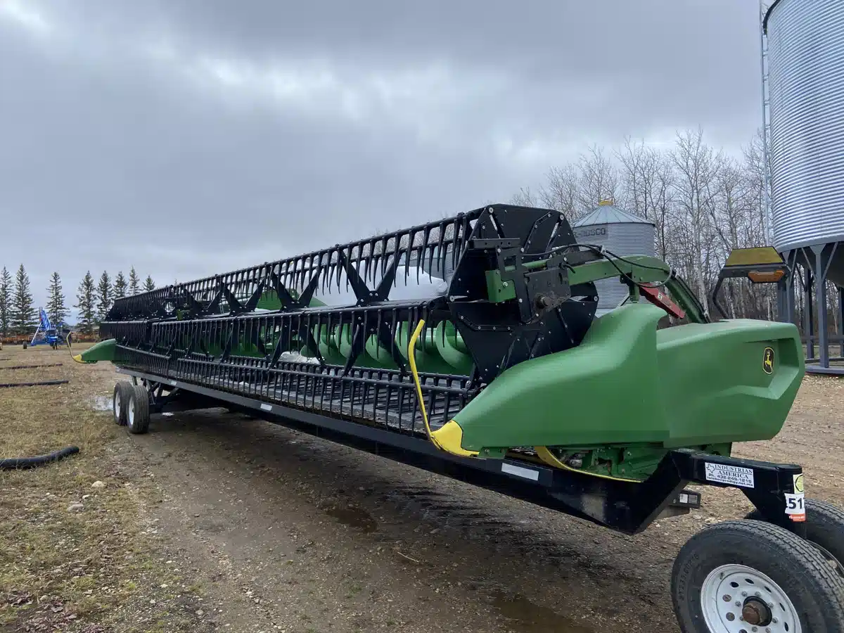 Gallery image 1 for Used 2022 John Deere RD40F Header - Flex