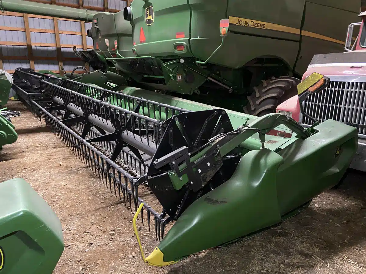 Gallery image 1 for Used 2022 John Deere RD40F Header - Flex