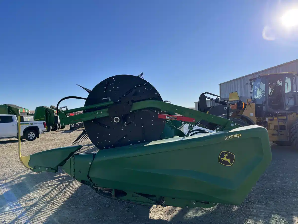 Gallery image 2 for Used 2023 John Deere HD50F Header - Flex