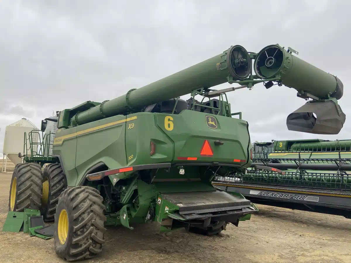 Gallery image 2 for 2023 John Deere X9 1100 Combine