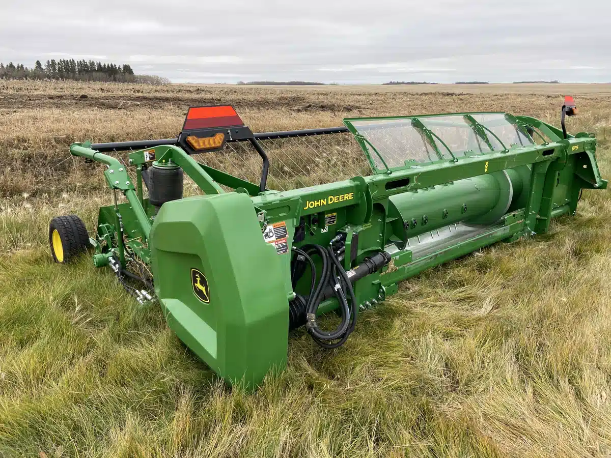 Gallery image 2 for Used 2024 John Deere BP15 Header - Pickup