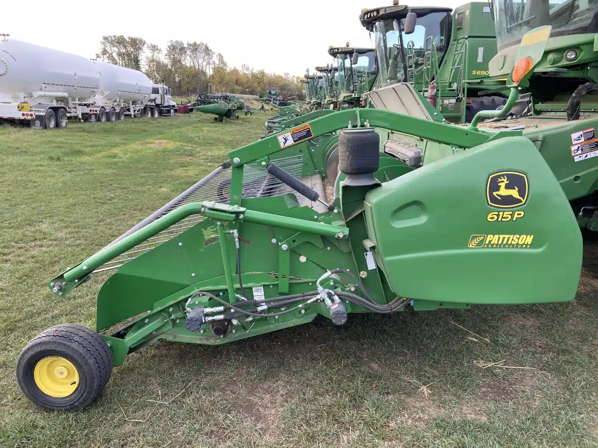 Gallery image 2 for Used 2018 John Deere 615P Header - Draper