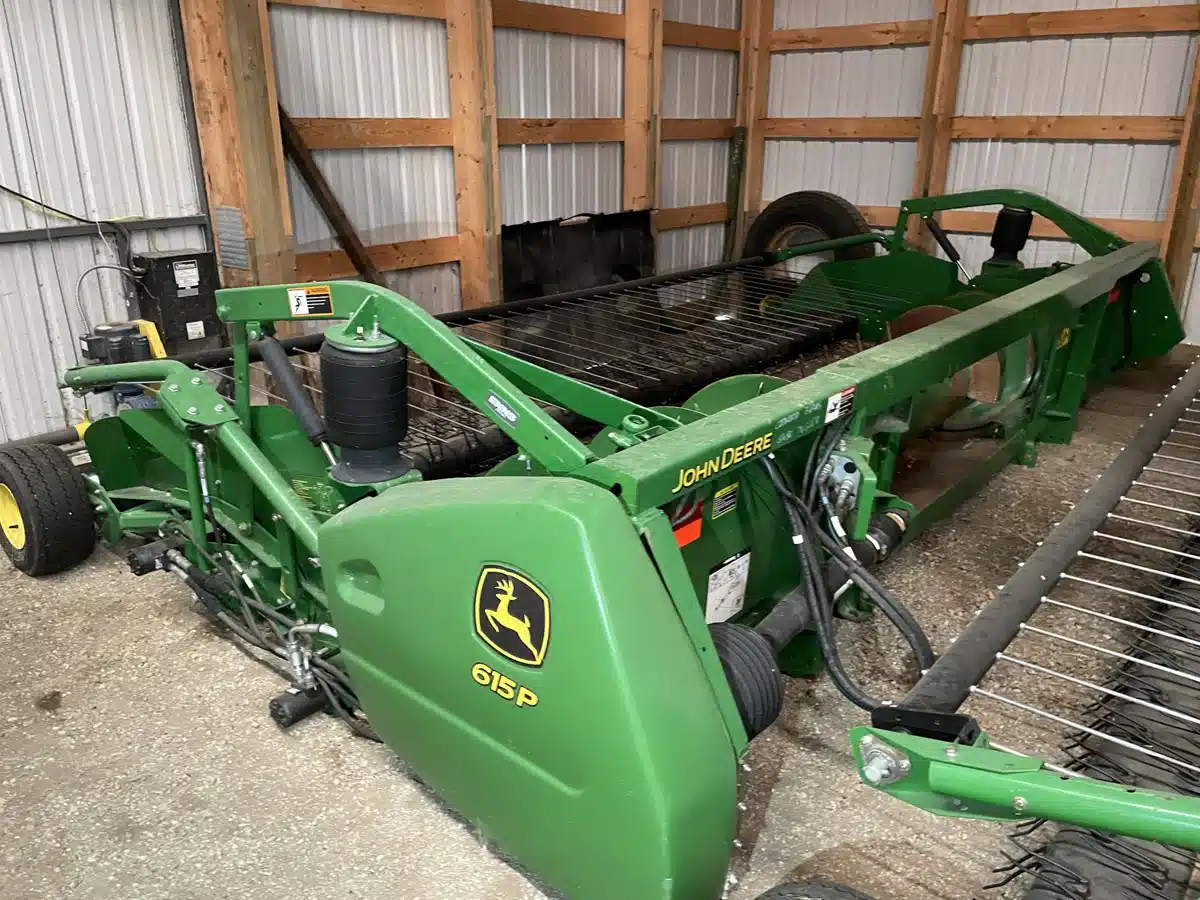 Photo de la Galerie 2 pour 2015 John Deere 615P Nez - Ramasseur