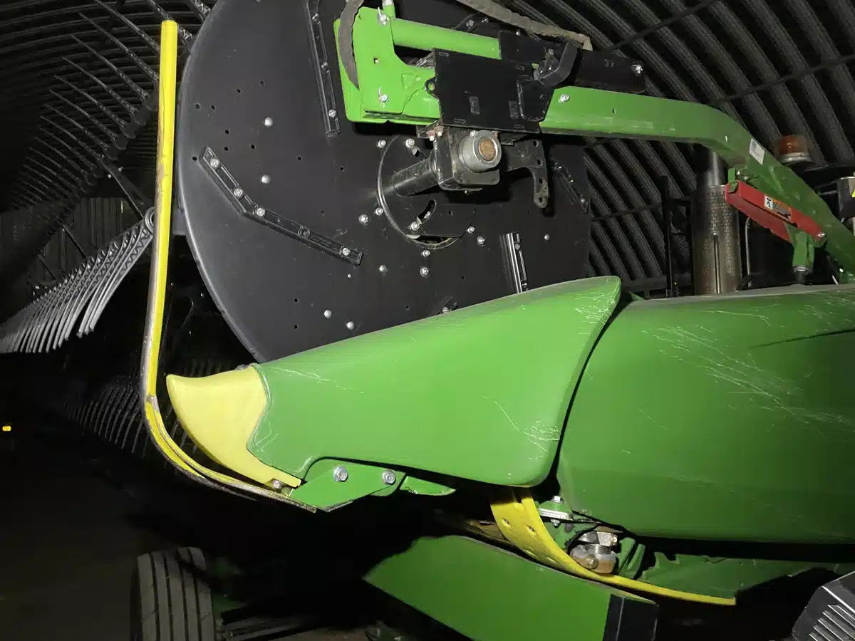 Gallery image 2 for Used 2023 John Deere HD50R Header - Draper