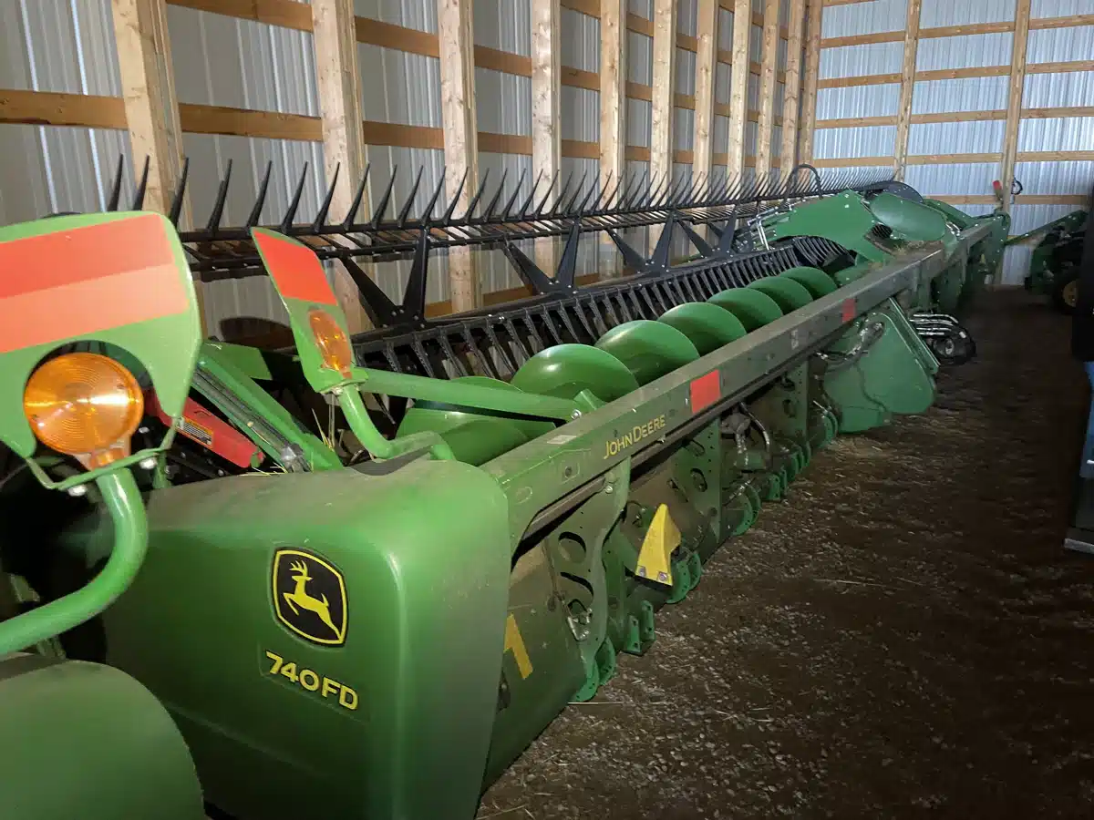 Gallery image 1 for Used 2020 John Deere 740FD Header - Draper