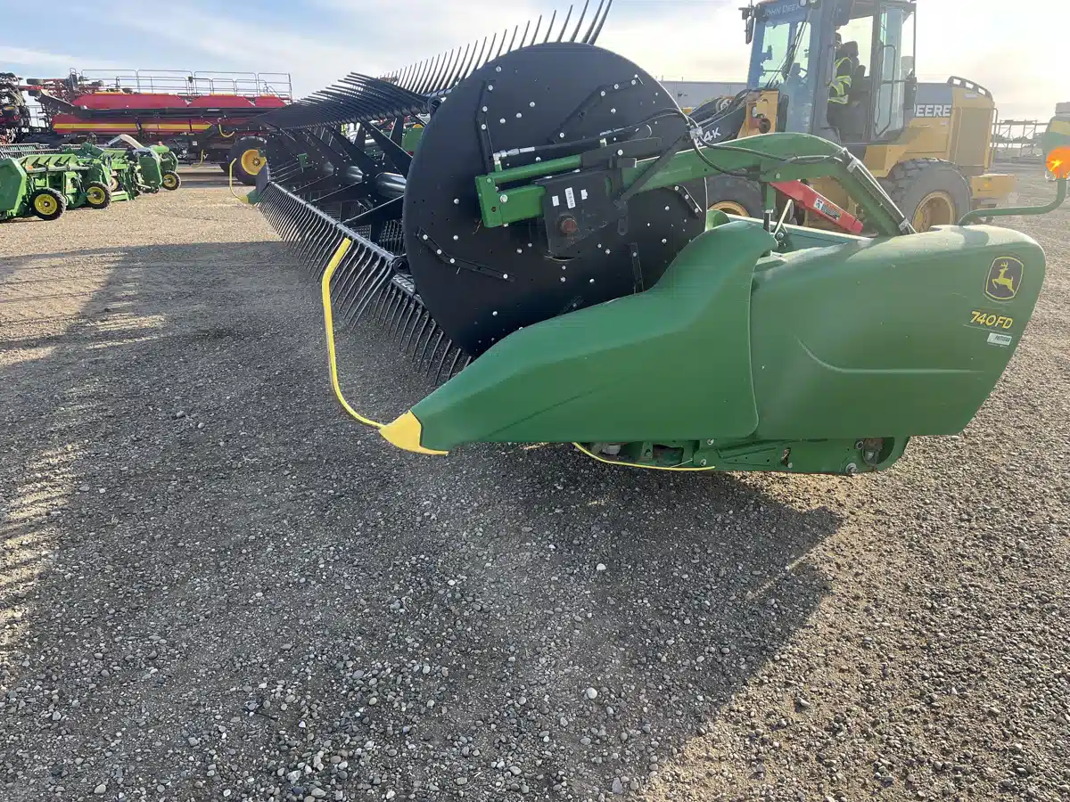 Gallery image 1 for Used 2020 John Deere 740FD Header - Draper