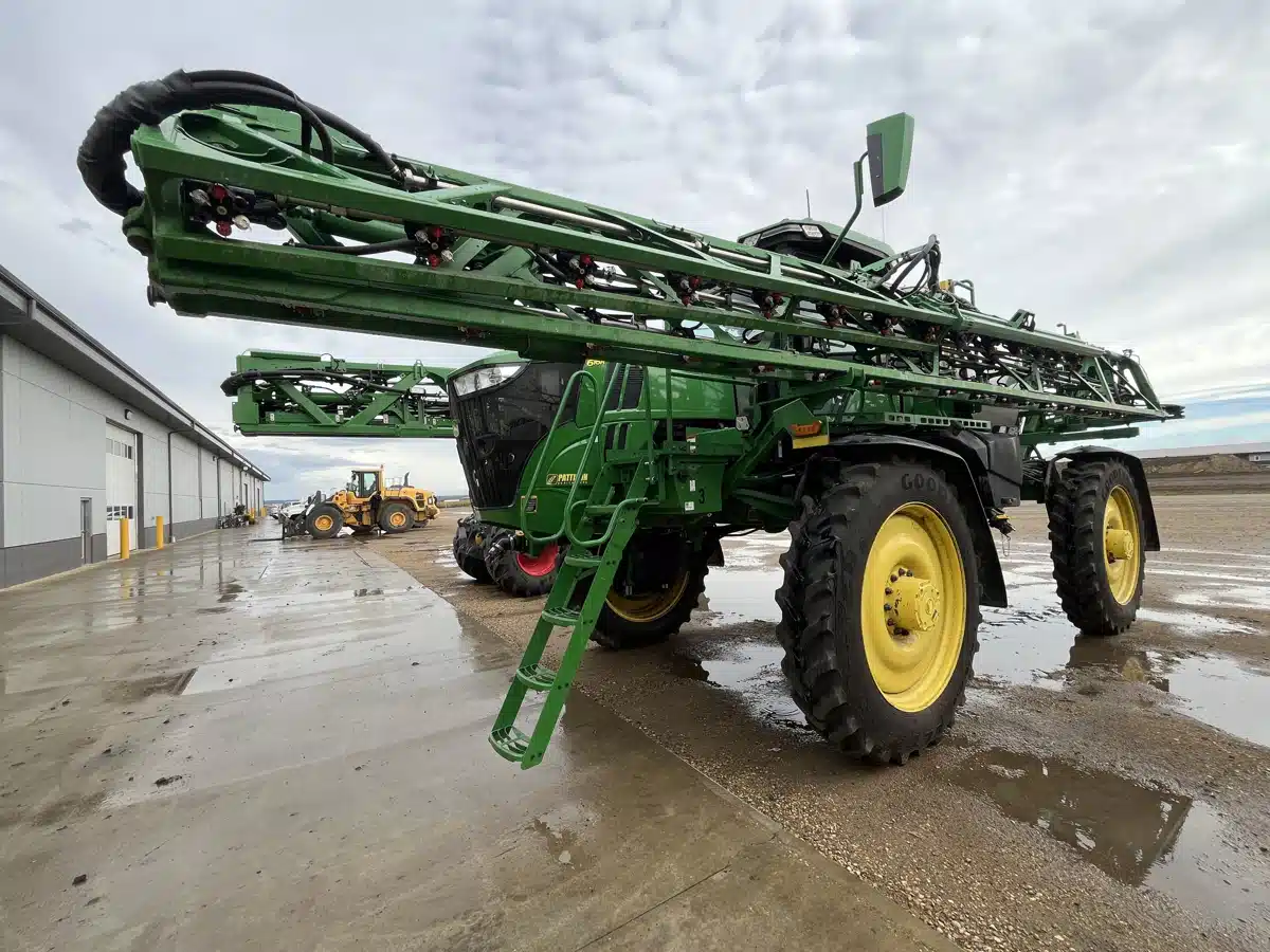 Gallery image 1 for Used 2023 John Deere 616R Sprayer - Self Propelled