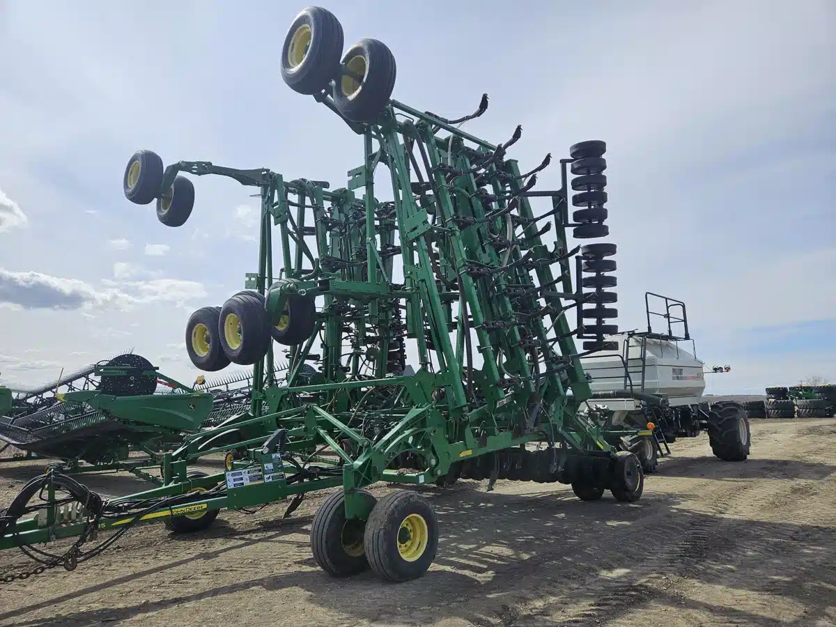 Gallery image 1 for Used 2008 John Deere 1835 Air Drill
