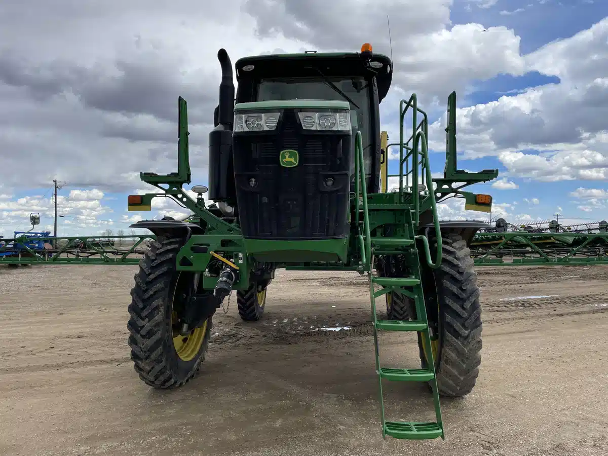 Gallery image 2 for Used 2020 John Deere R4044 Sprayer - Self Propelled
