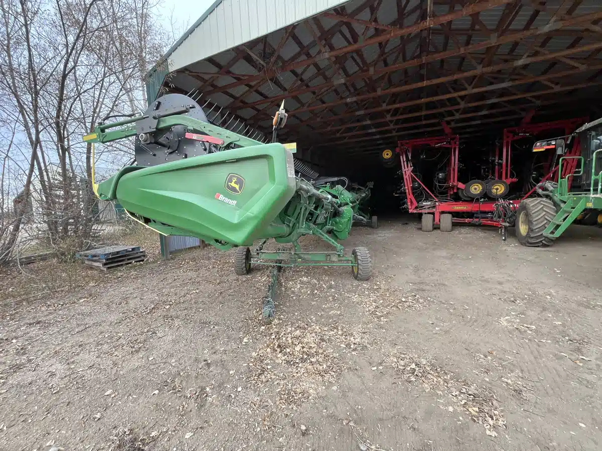 Gallery image 2 for Used 2023 John Deere HD45R Header - Draper