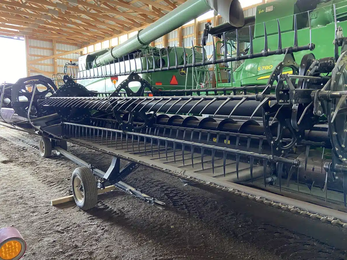 Gallery image 2 for Used 2016 MacDon FD75 Header - Flex Draper