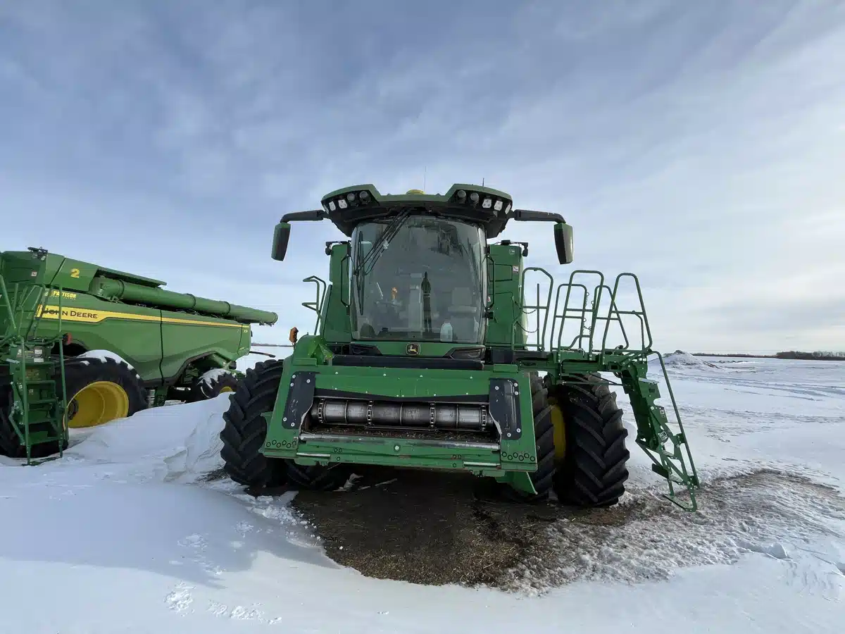 Gallery image 2 for Used 2023 John Deere X9 1100 Combine