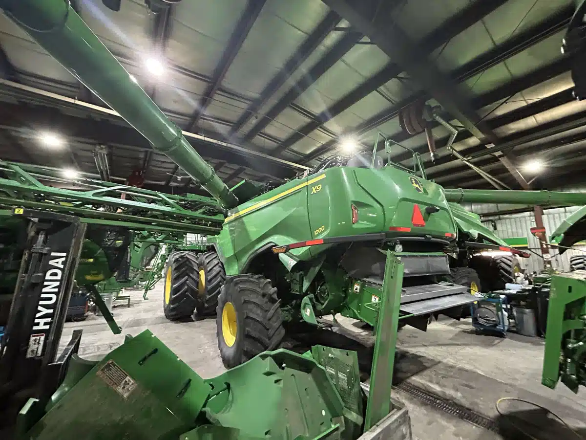 Gallery image 2 for Used 2023 John Deere X9 1000 Combine
