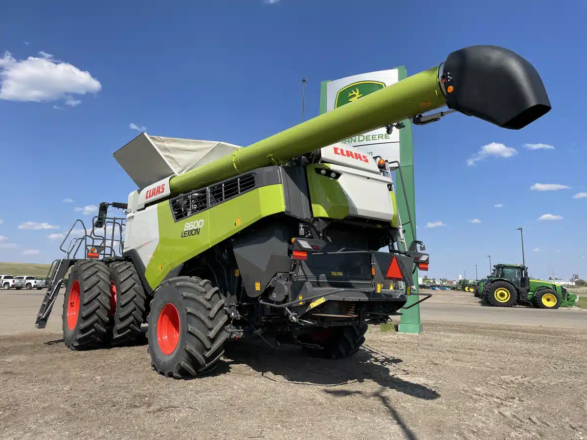 Gallery image 2 for Used 2024 CLAAS LEXION 8600 Combine