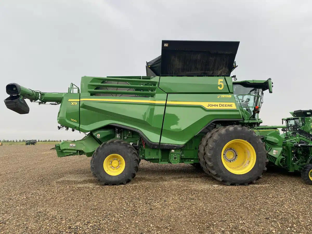 Gallery image 1 for Used 2024 John Deere X9 1100 Combine