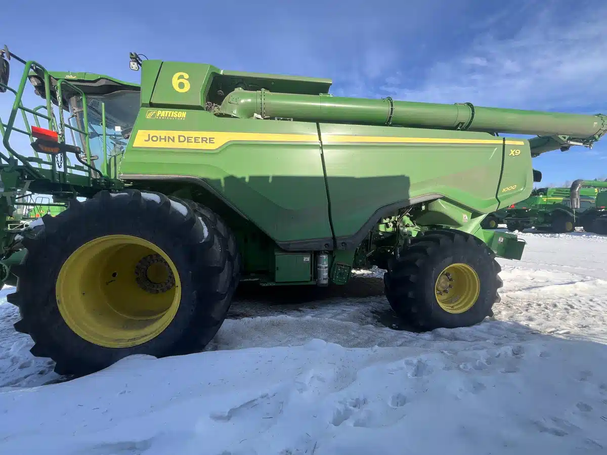 Gallery image 2 for Used 2024 John Deere X9 1000 Combine