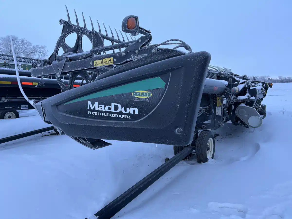 Gallery image 2 for Used 2016 MacDon FD75 Header - Flex Draper
