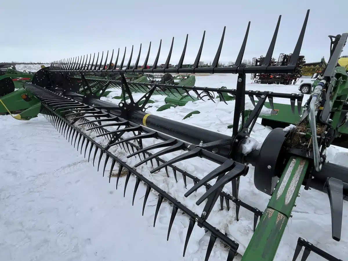 Gallery image 2 for Used 2024 John Deere HD40R Header Combine