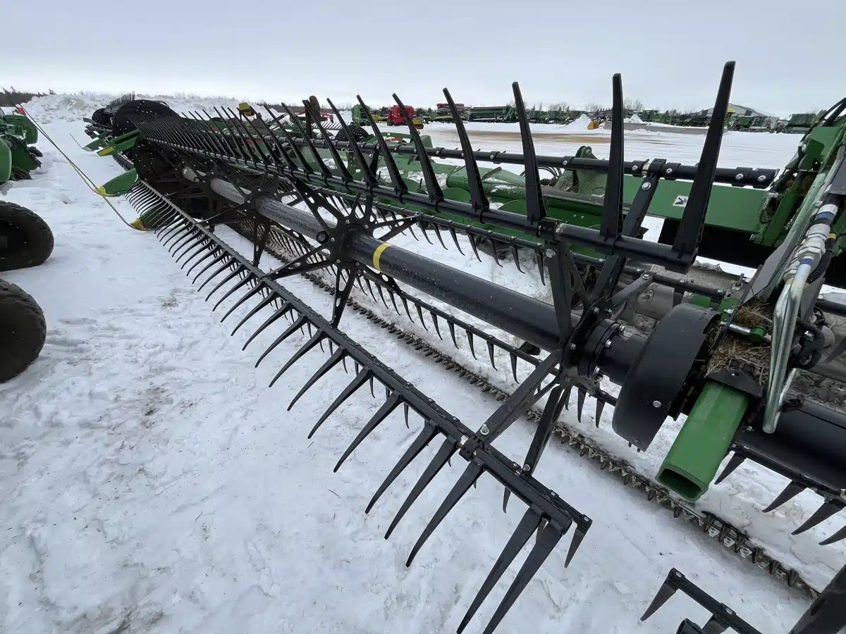 Gallery image 2 for Used 2024 John Deere HD40R Header Combine