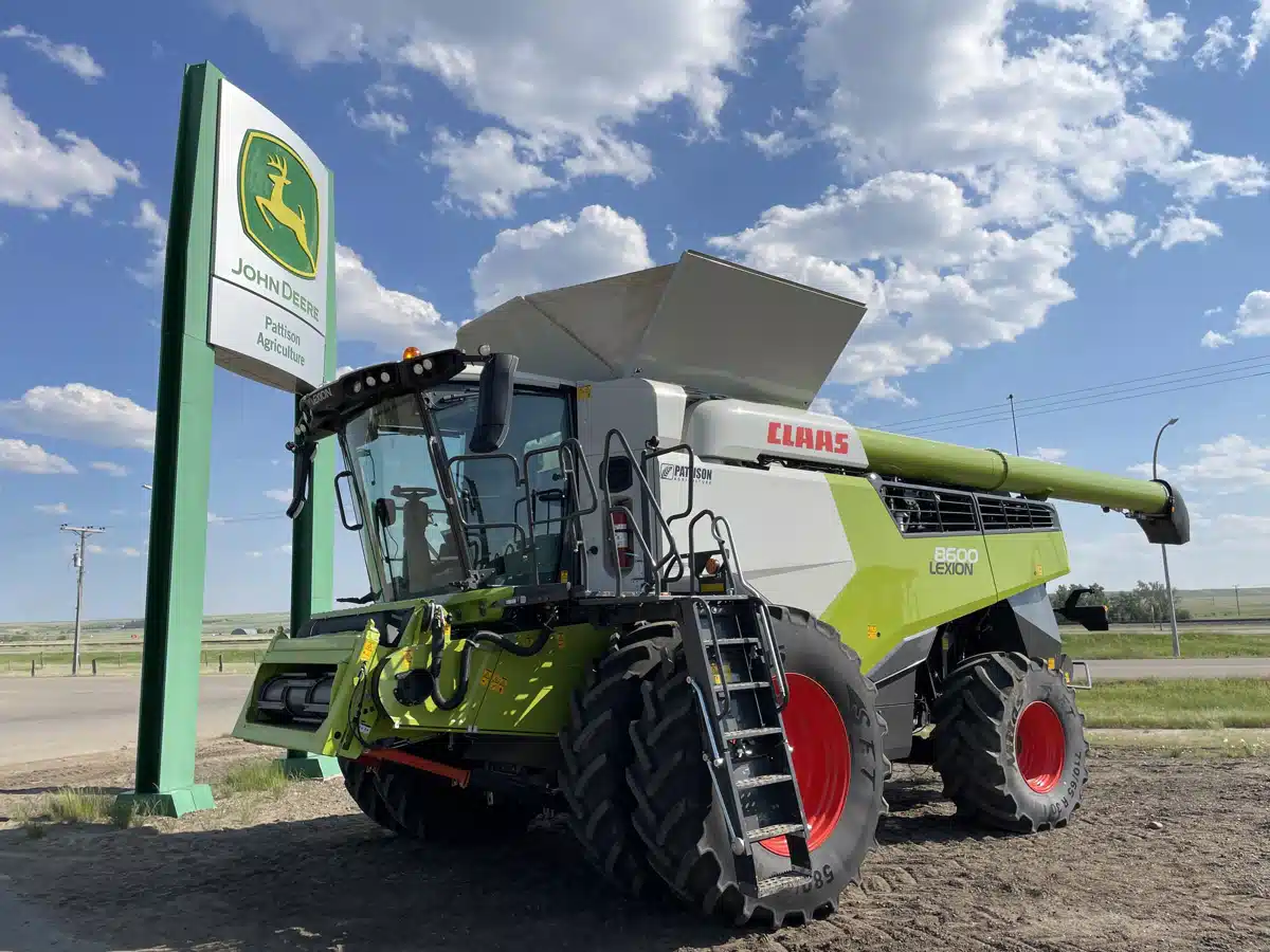 Gallery image 1 for Used 2024 CLAAS LEXION 8600 Combine