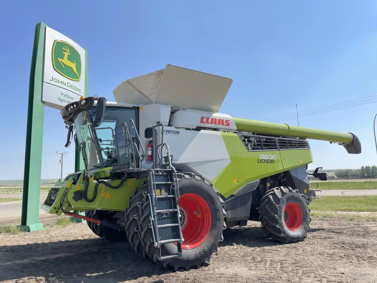 Gallery image 1 for Used 2024 CLAAS LEXION 8600 Combine