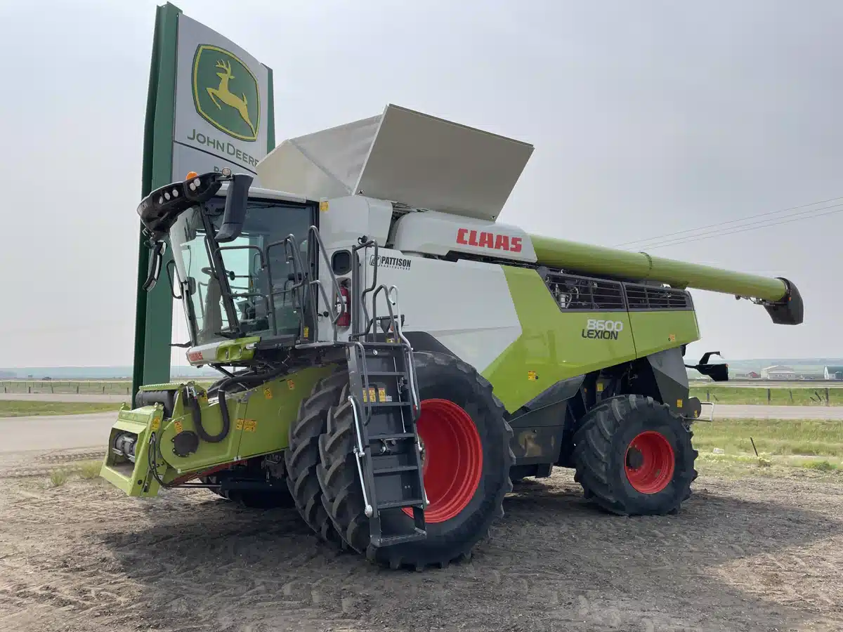 Gallery image 1 for Used 2024 CLAAS LEXION 8600 Combine