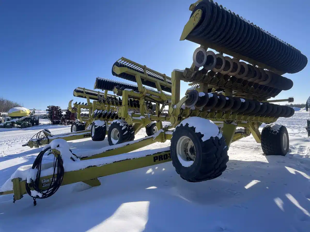 Gallery image 1 for Used 2017 Degelman PROTILL 40' Vertical Tillage